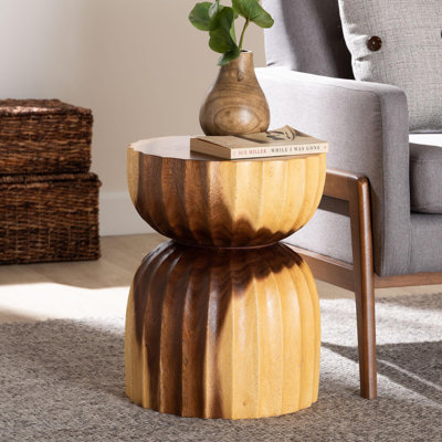 Table d'appoint en bois sculpté à la main Bali & Pari Noleta