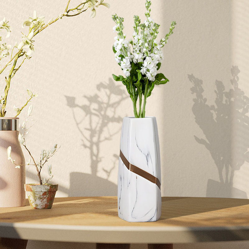 Vase en céramique, Blanc, H 9,64 po x l 3,74 po x P 3,74 po