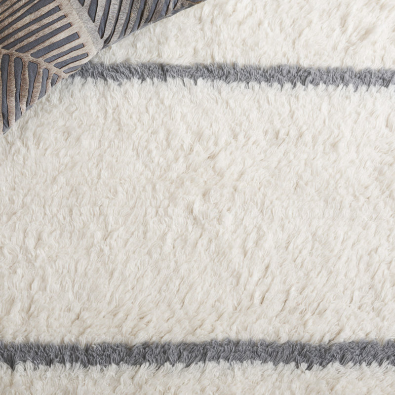 Mayer Handmade Wool Ivory/Gray Rug, Runner 2'3" x 8'