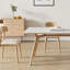 Table et chaise de salle à manger de style crème-111616218