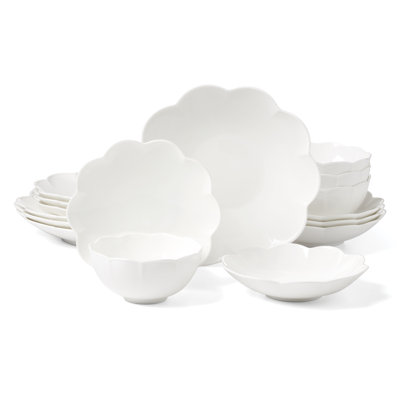 Studio 1414 Scallop 16 Piece Dinnerware Set