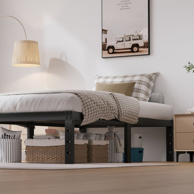 Structure de lit sans sommier robuste