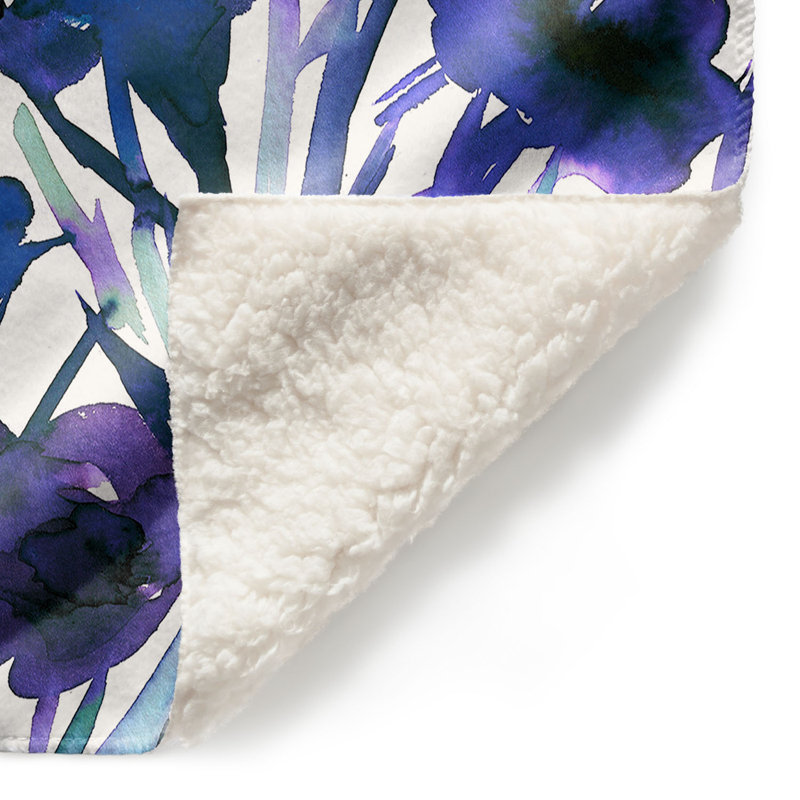 Couverture en sherpas de pétales bleu doux, l 68 po x L 80 po