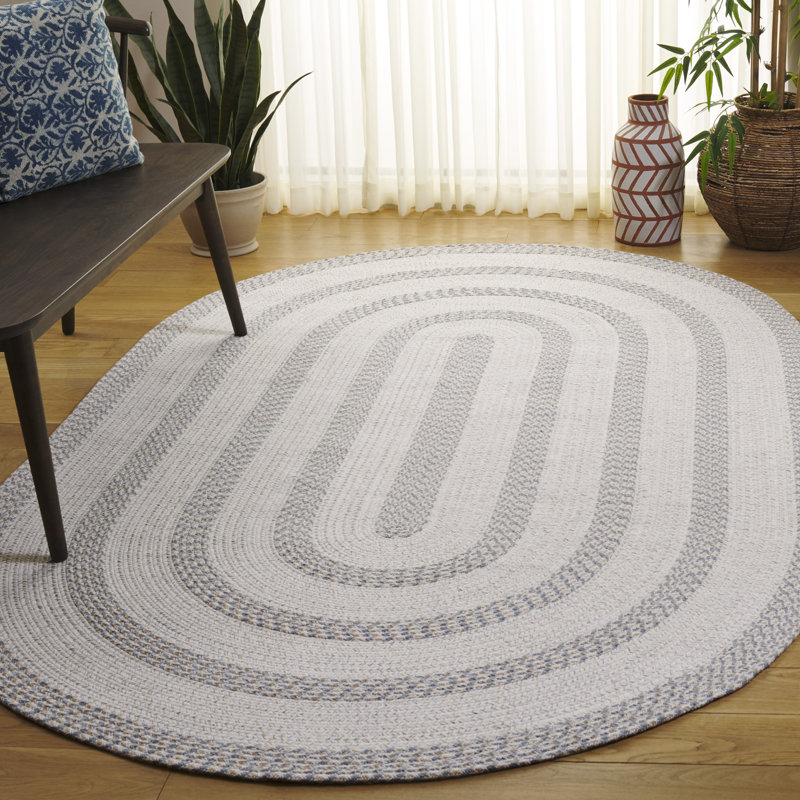 Braided 821 Area Rug In Ivory / Grey, Oval 5' x 8'