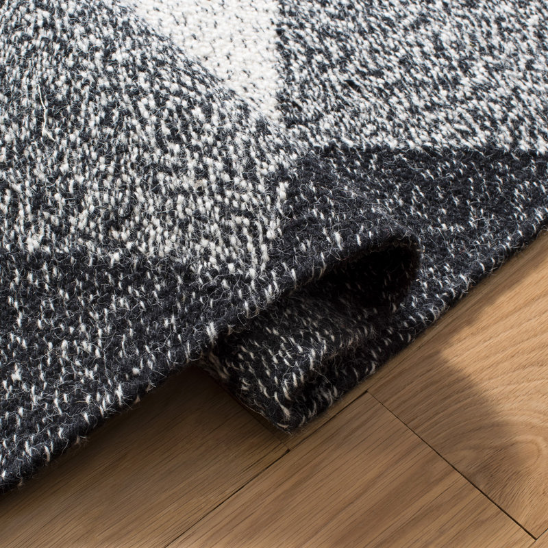 Handwoven Black and Ivory Wool Kilim Area Rug, 3' x 5'