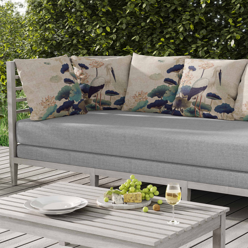 Coussin intérieur / extérieur Lotus Pond, Carré 18 po, Bleu / Beige