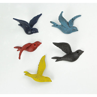 Ensemble de 5 sculptures d'oiseaux volants en fonte multicolore Coastal Rustic avec finition émaillée vieillie - H 3,25 po x L 5,75 po x l 5,75 po