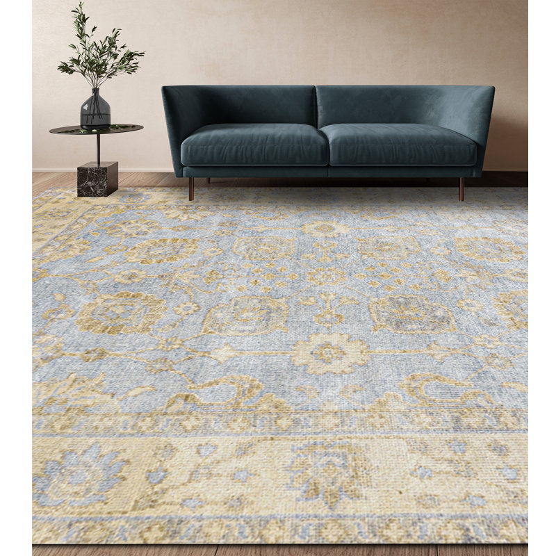 Wool Oriental Area Rug in Ivory, Rectangle 5' x 8'