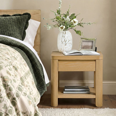 Waynesville 21.75"H Modern Farmhouse Solid Wood Legs End Table with Drawer and Charging Station