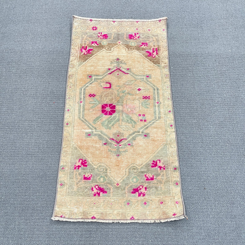 Tapis rétro en laine beige, géométrique 20,5 x 41,3 pouces