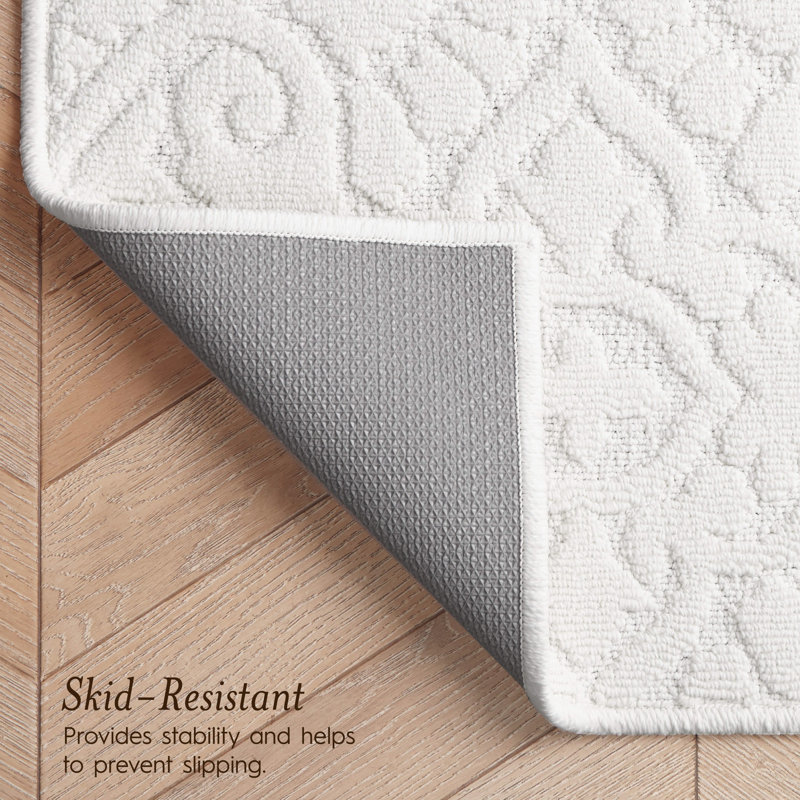Feya Machine Woven Synthetic Aera Rug in White, Rectangle 2'2" x 3'9"/Runner 2'2" x 5'