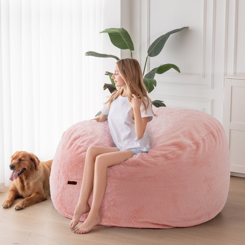 Fauteuil à billes en polyester, Polyester rose, H 43,3 po x l 43,3 po x P 27,6 po