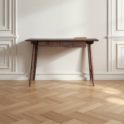 Un magnifique bureau en bois de pin