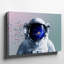 Toile, "Casque d'astronaute partiellement éclaté avec visière", art mural hypnotique, scène cosmique remplie de galaxies tourbillonnantes-764070673