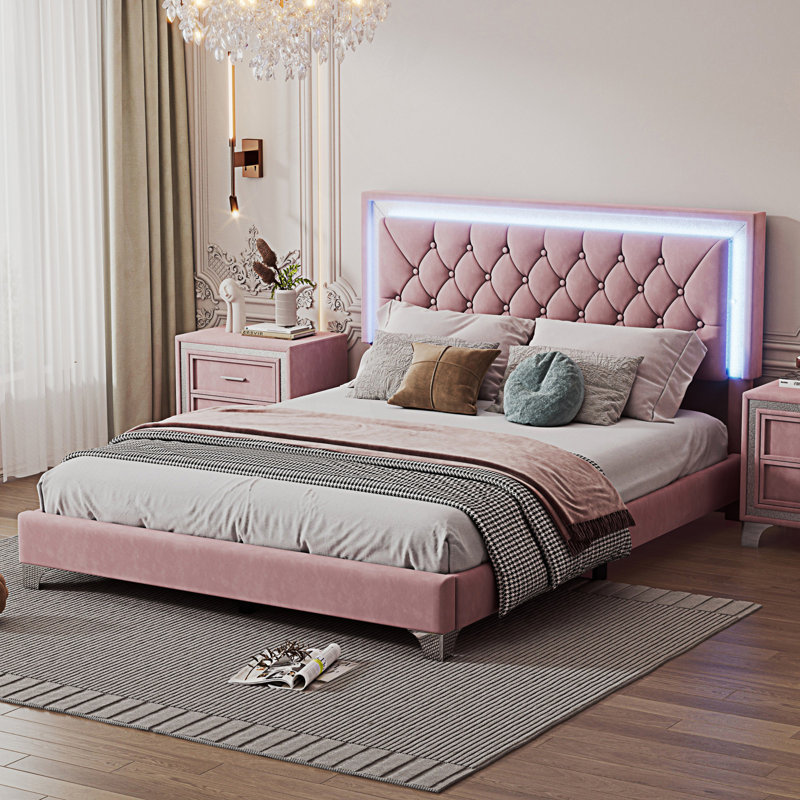 Grand cadre de lit tapissier grand avec lumières DEL, lit plateforme moderne avec tête de lit capitonnée