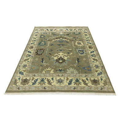Tapis oriental floral en laine 8 x 10 Shavontae Performance