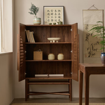 Buffet rétro et minimaliste