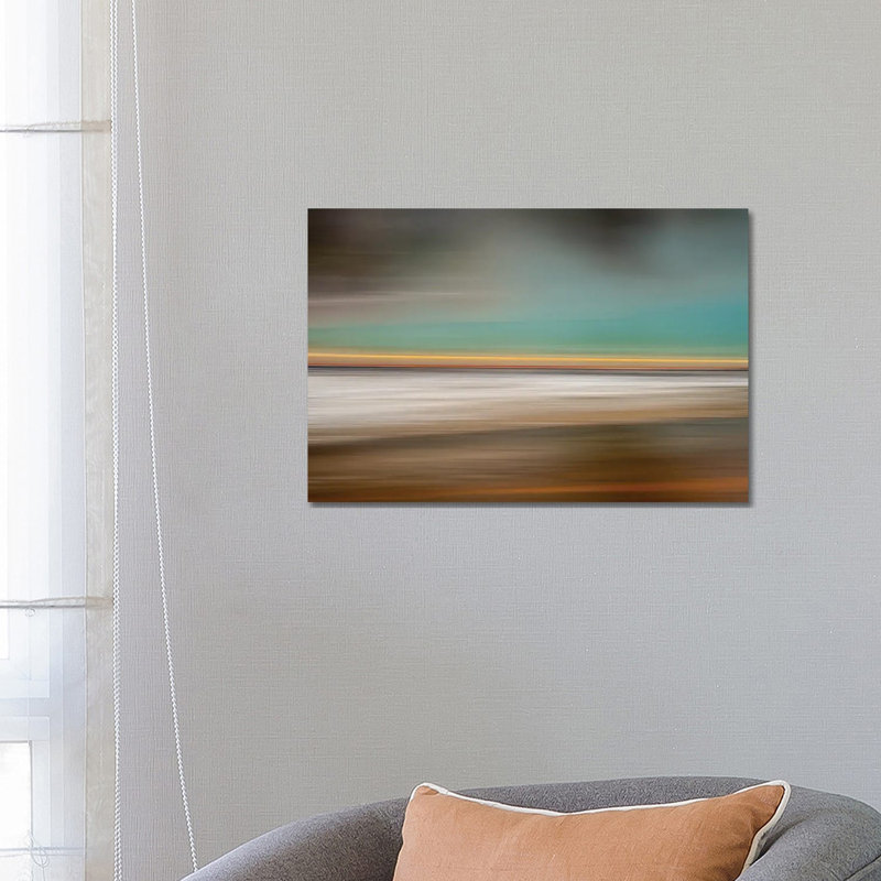 Turning Heads by Heather Roberson - Wrapped Canvas Gallery-Wrapped Canvas Giclée, 66.04 cm H x 45.72 cm W x 3.175 cm D
