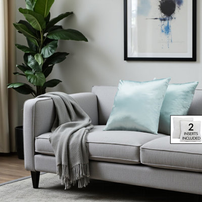 Deux coussins décoratifs carrés Dilan avec insert inclus, H 17,75 po x l 17,75 po x P 5,71 po