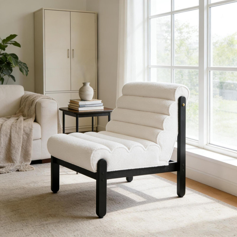 Fauteuil d'appoint moderne et moelleux, peau de mouton blanche, structure en bois noir pour la maison