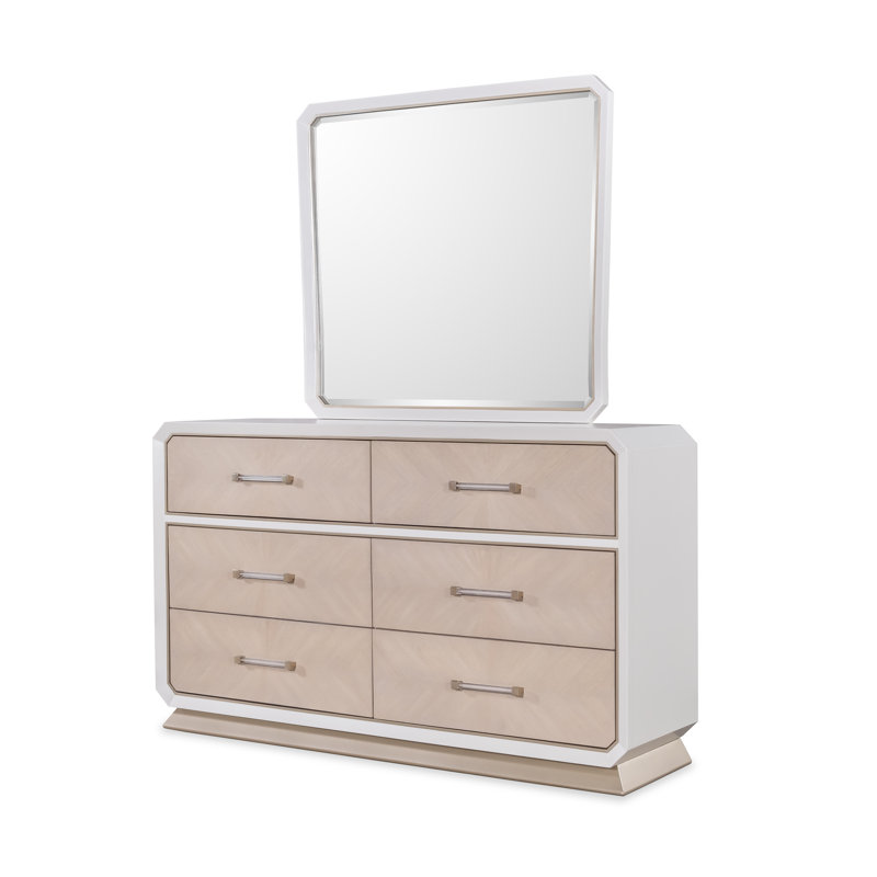 Ensemble de chambre avec lit matelassé 5 pièces Dior, Cinq articles : lit, commodes, miroir, table de c, Très grand lit