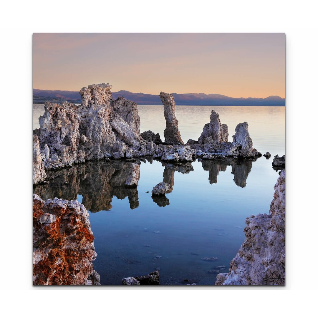 Leinwandbild Bizarre Kalktuff-Gebilde des Mono Lake