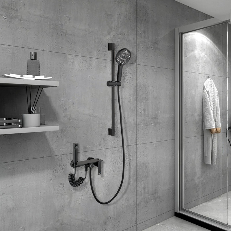 Bec de baignoire de salle de bain avec déviateur avec douchette et pistolet