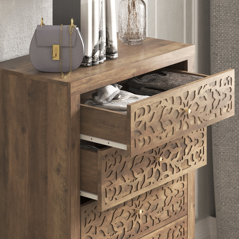 5 Drawer Dresser, Knotty Oak