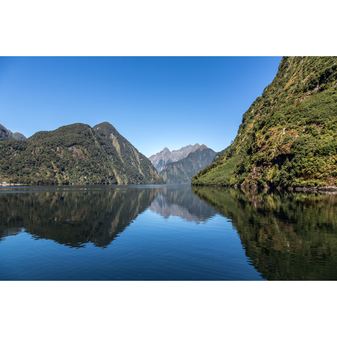 Milford Sound Landschaft, Südinsel, Neuseeland von Onfokus - Druck auf Leinwand ohne Rahmen