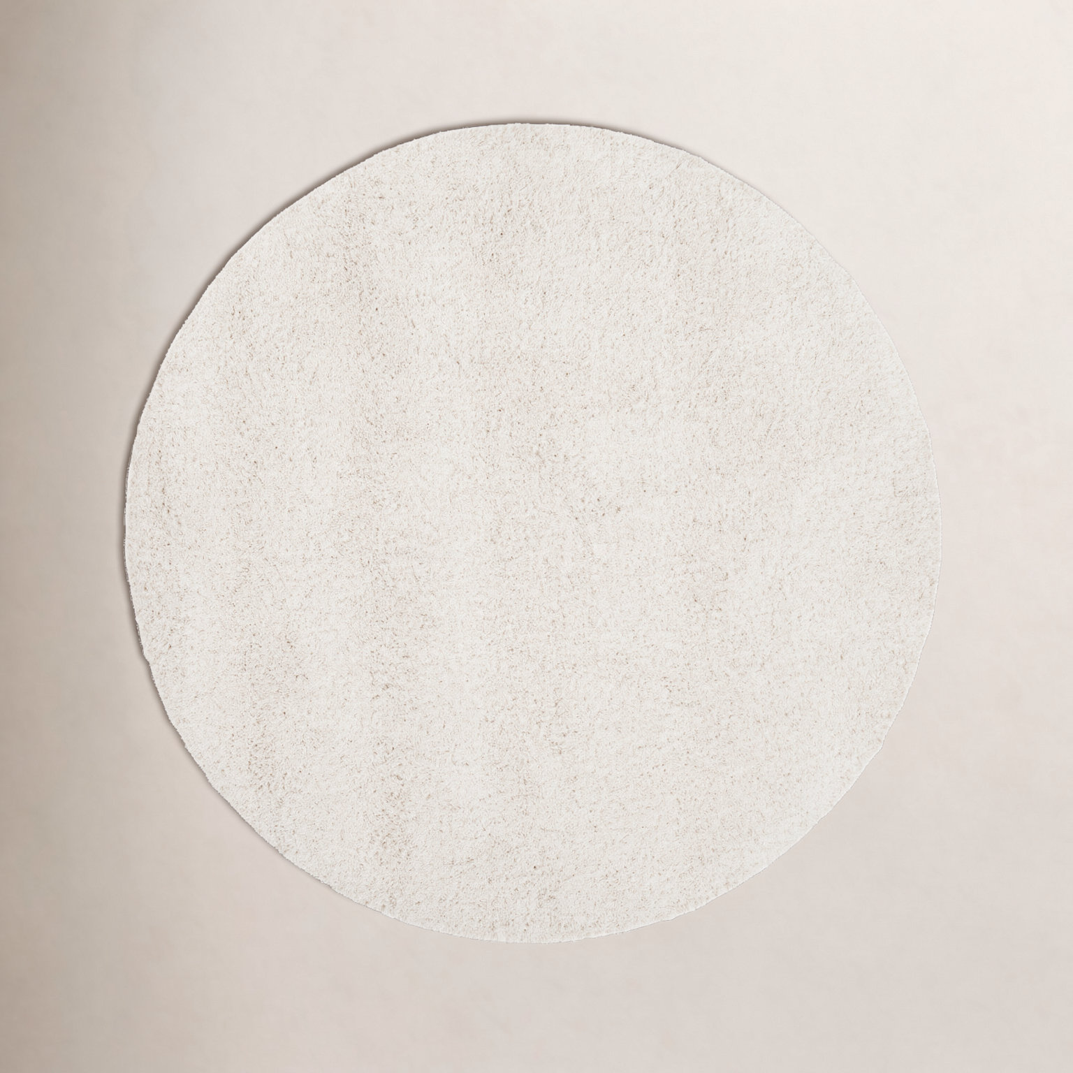 Ivory Shag Rug, Round 3'