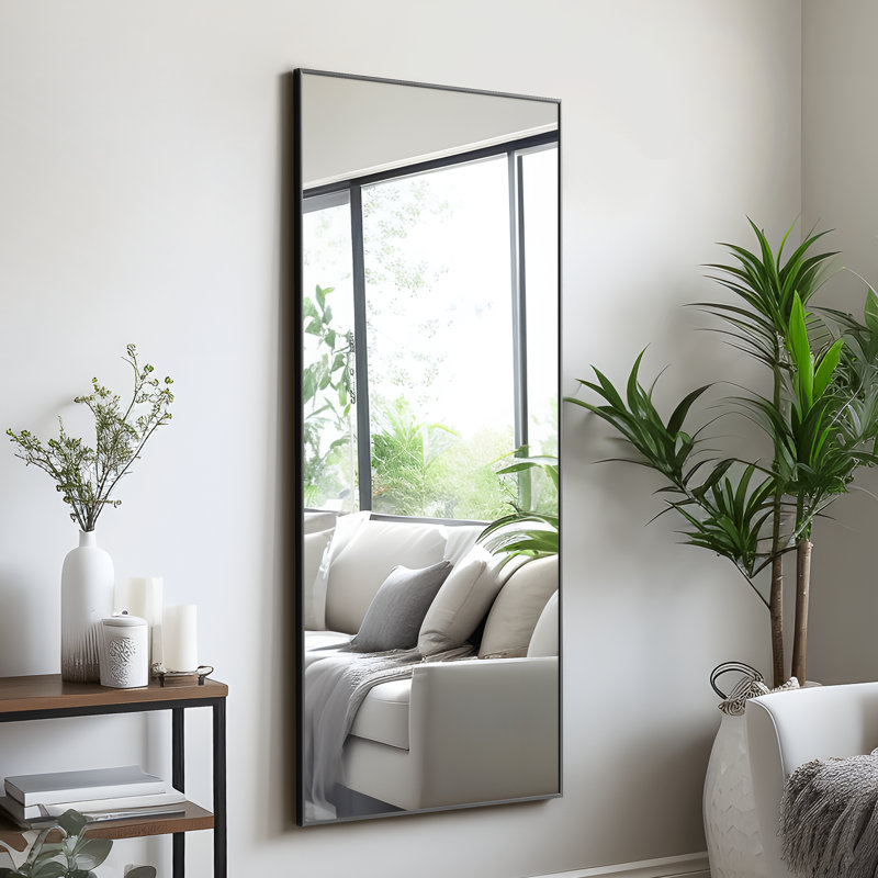 Miroir d'appoint mural moderne et contemporain Beshore, Noir, 47 po x 22 po