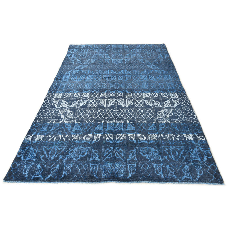 Tapis bleu Howard