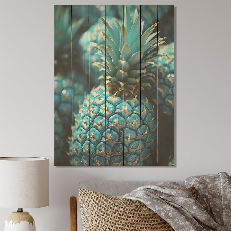 Ananas bleus - Photo I - ananas sur bois, H 20 po x l 10 po
