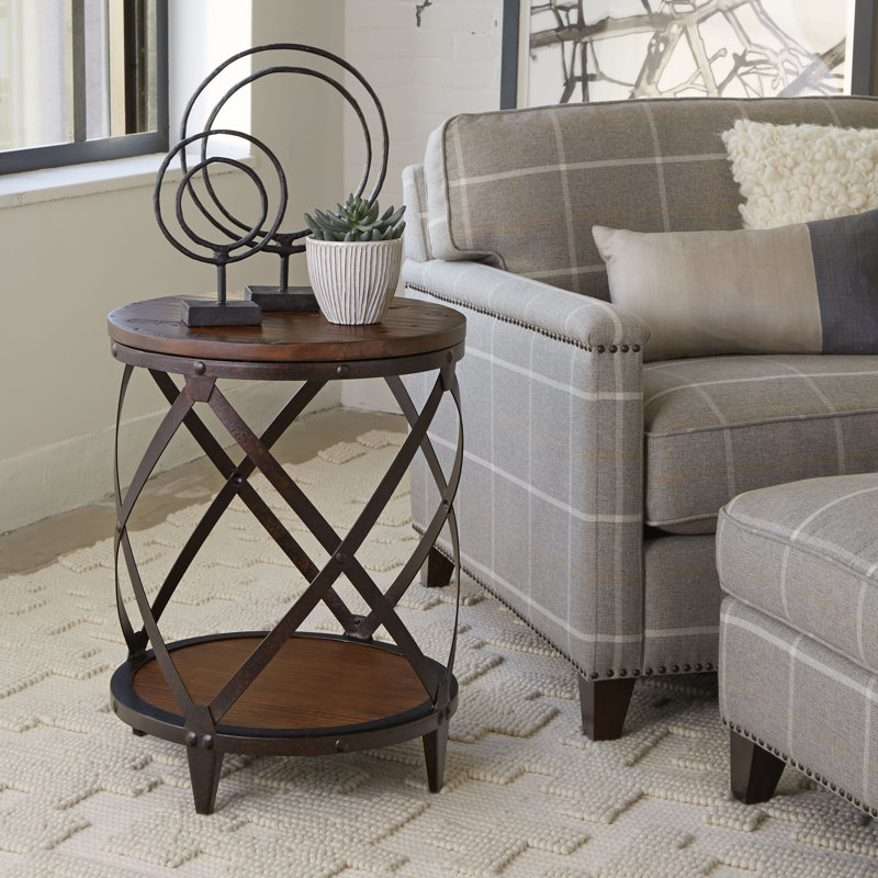 Schlenker End Table, Distressed Pine