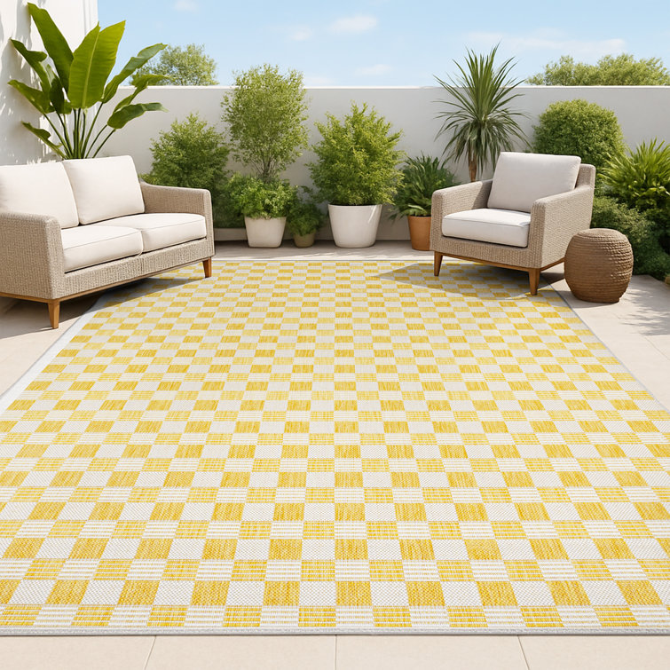 Aimee Traditional Cottage Checkerboard Yellow/Cream Indoor/Outdoor Rug