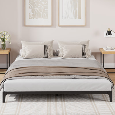 Base de lit plateforme grand format, base de lit en métal robuste, capacité de 800 lb, sommier antidérapant moderne avec support en lattes de métal, aucun sommier requis, noir
