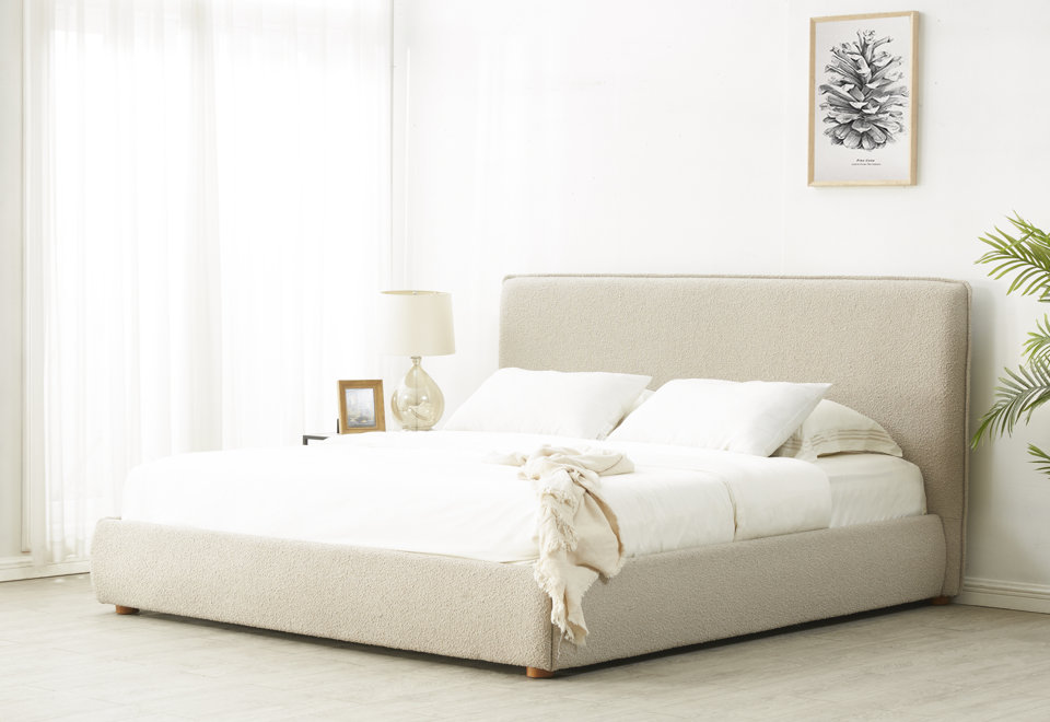 Safavieh Couture Beds