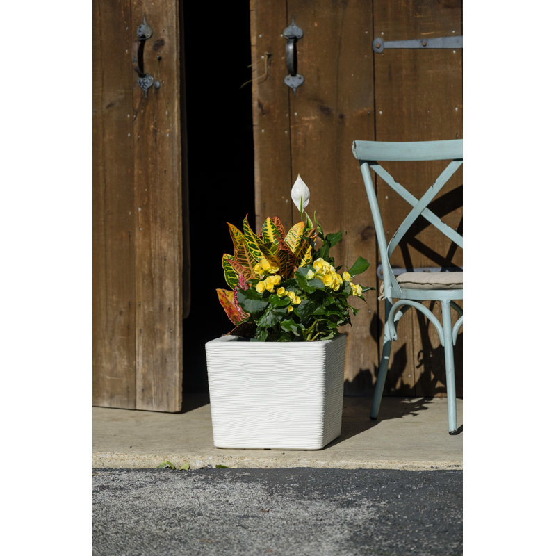 Boîte à fleurs en résine