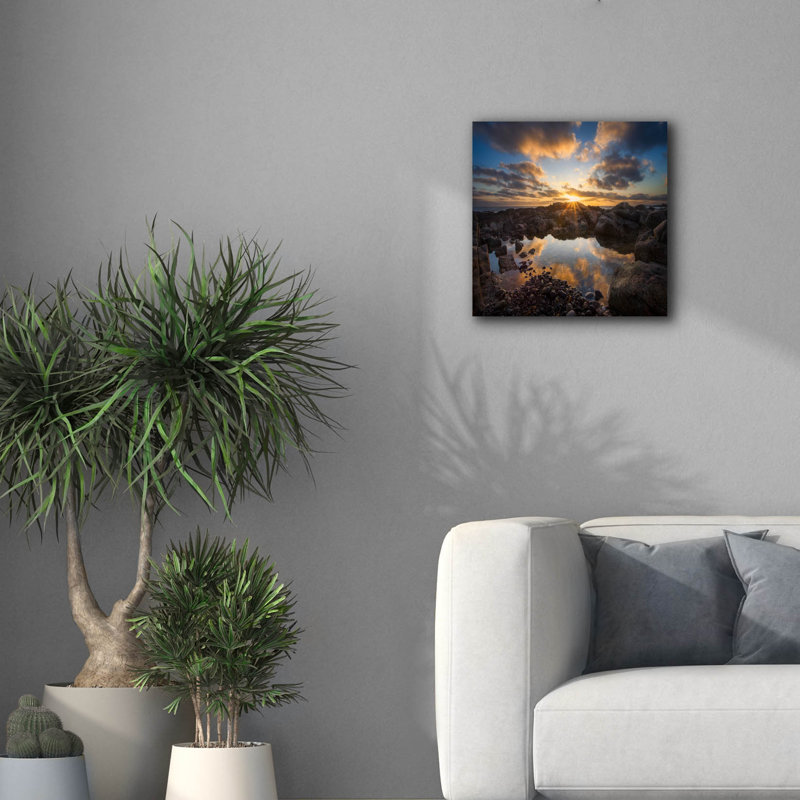 «Cohasset Mirror» par Patrick Zephyr, art mural sur toile, H 18 po x l 18 po x P 0,75 po