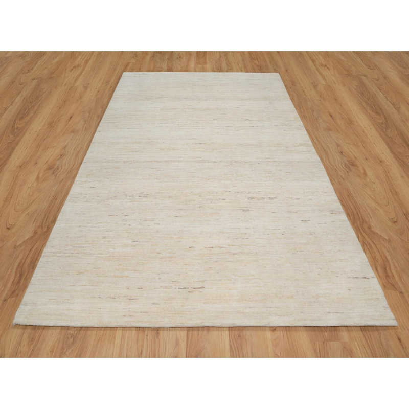 Tapis unique en laine nouvel âge 6 pi 1 po x 9 pi Ivoire
