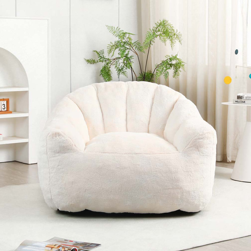 Fauteuil à billes, Fausse fourrure blanche
