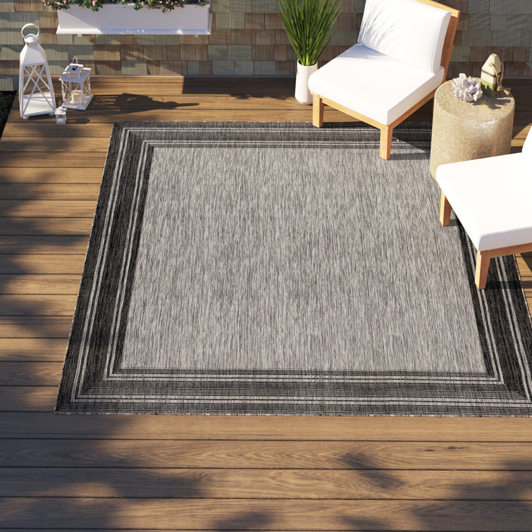 Bugbee Geometric Indoor / Outdoor Rug