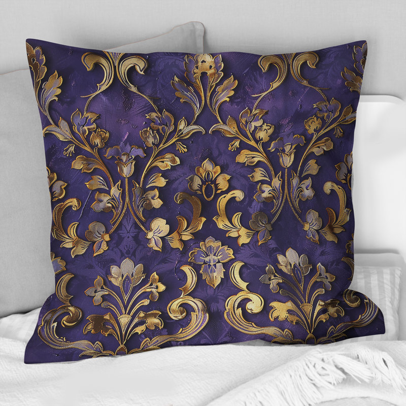 Coussin décoratif traditionnel damassé royal mauve et doré II, H 18 po x l 18 po