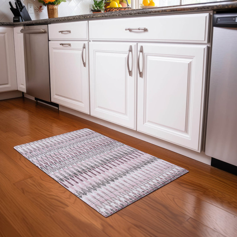 Tapis rose Prisco lavable à la machine de qualité supérieure, Rectangle 1 pi 8 po x 2 pi 6 po