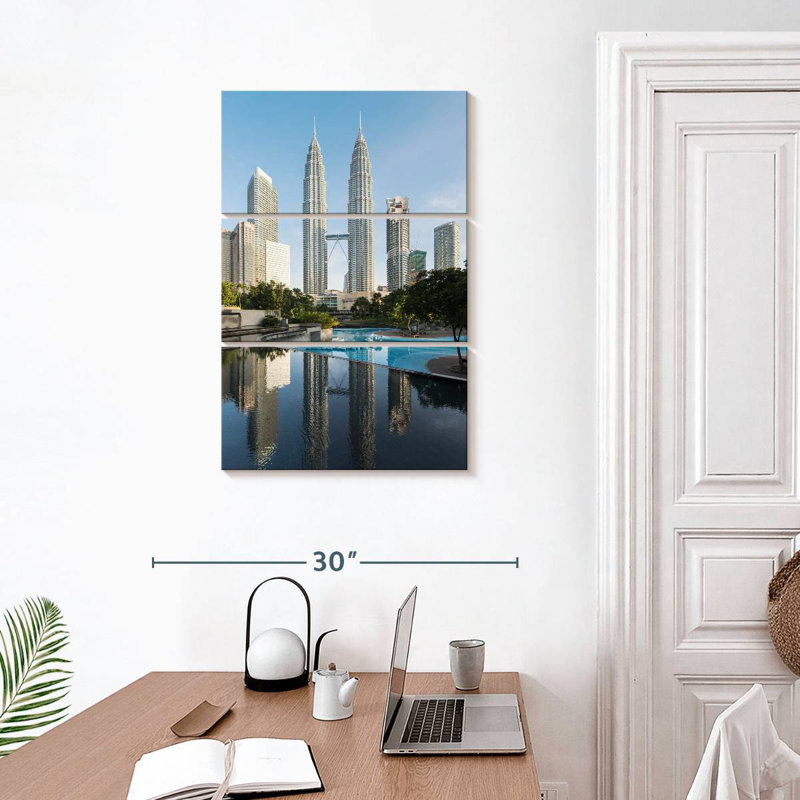 Horizon central de Sireci, Kuala Lumpur, H 32 po x l 20 po