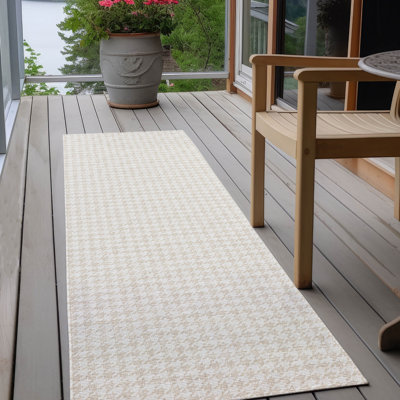 Tapis intérieur / extérieur en polyester tissé à la machine Loreen