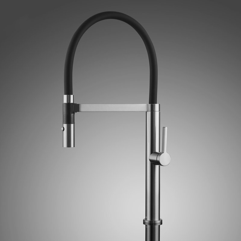 Maestro Bath Curva Pull Out Kitchen Faucet, Chrome