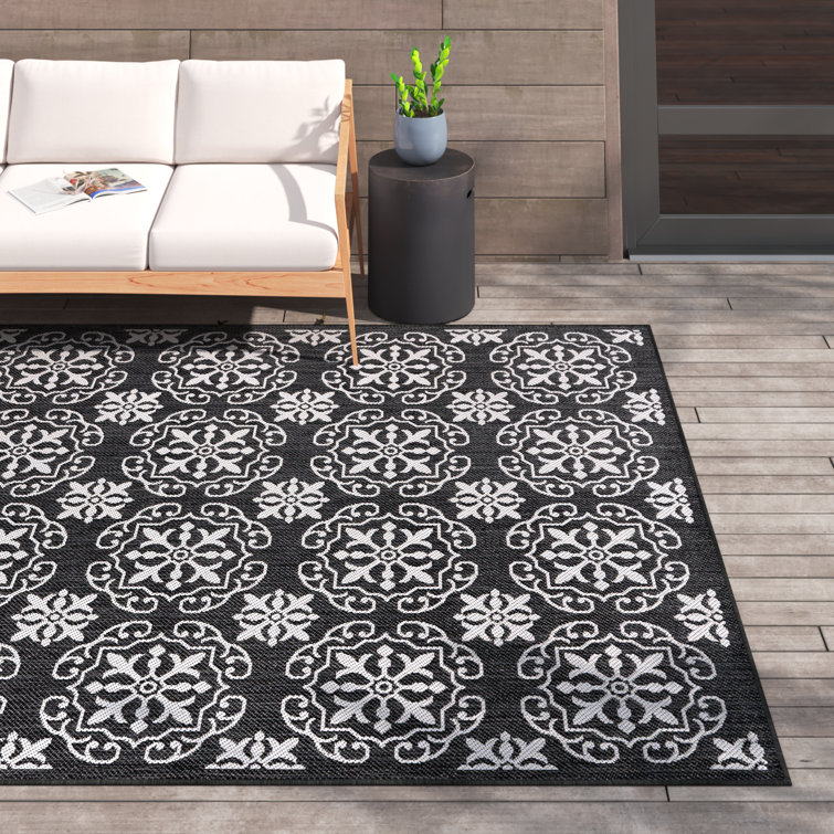 Andelija Geometric Black/Gray Indoor & Outdoor Area Rug