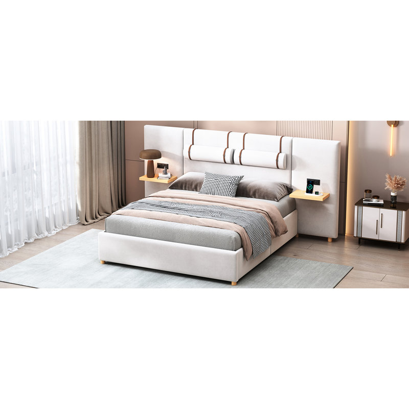 Grand lit tapissier en velours beige