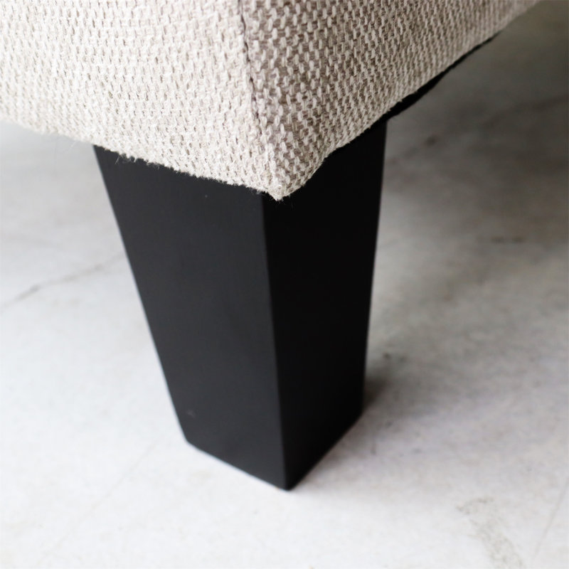 Repose-pieds en tissu gris clair